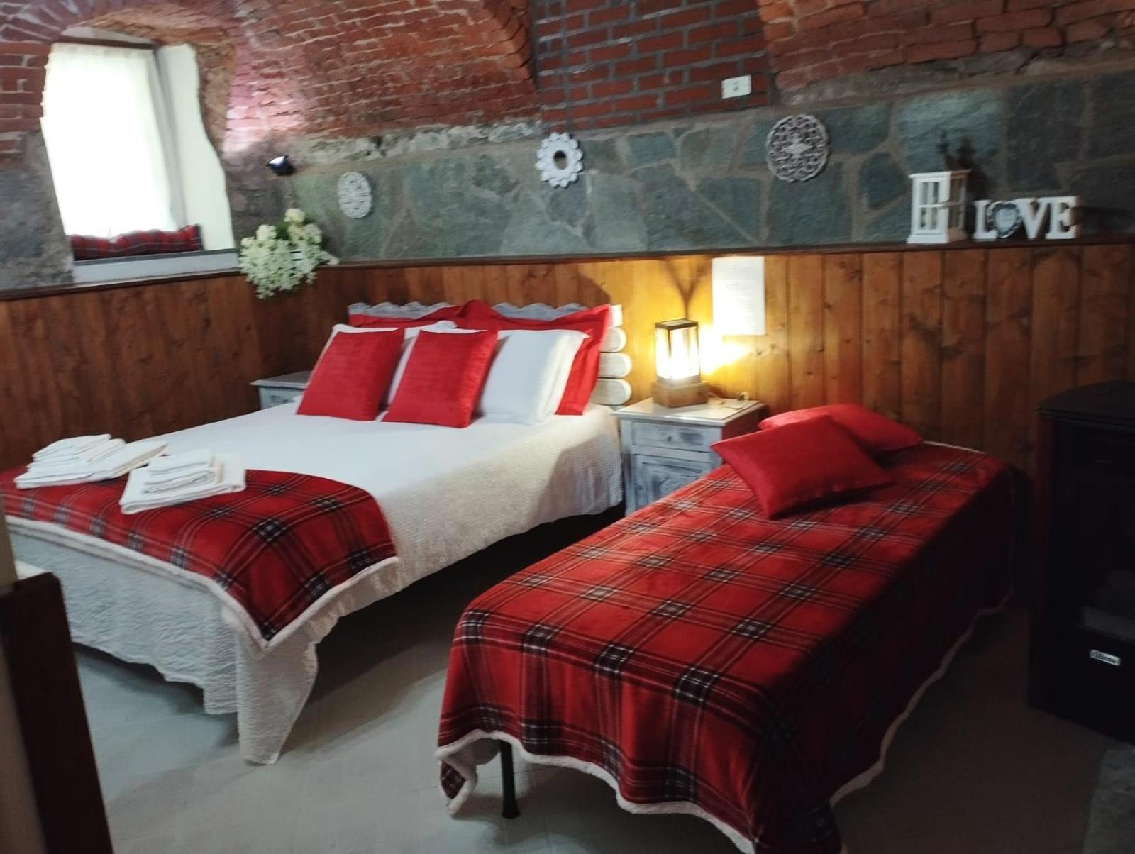 Sparone La Ghita Bed & Breakfast エクステリア 写真
